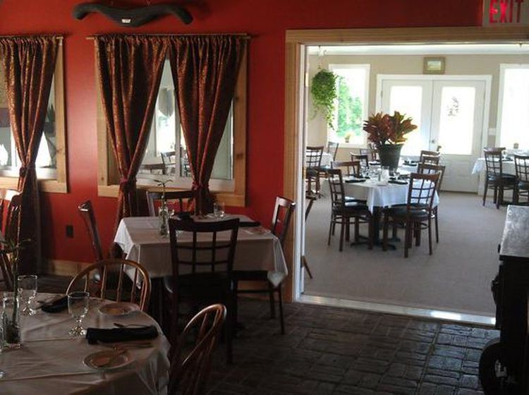 Hidden Gem! Resto Mewah Ini di Dalam Rumah 170 Tahun