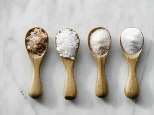 Tak Semua Garam Sama, Kenali 5 Jenis dan Kegunaannya untuk Masakan