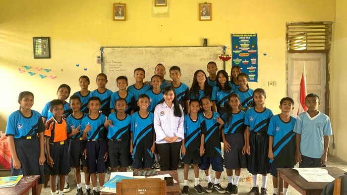 Inspirasi Guru dari Maria Debora yang mengajadi di Ambon