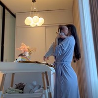 Jennifer juga mengungkapkan bahwa selama hamil dirinya tetap rutin menjalani pola hidup sehat. Ia menjaga pola makannya dan menjalani olahraga core. Foto: Instagram/@jenniferbachdim