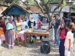 Kowarteg Beri Pelatihan Masakan Khas Warteg untuk Ibu-ibu di Rancaekek