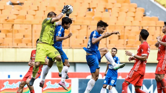 Laga Persija Jakarta melawan PSIS Semarang di Stadion Wibawa Mukti Cikarang, Kamis (16/3/2023).