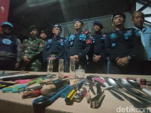 Razia Napi, Petugas Gabungan Temukan Sajam Rakitan di Lapas Cianjur