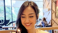Sisca Saras juga sempat mendapat satu cucpcake lucu sebagai kejutan ulang tahun. Foto: Instagram @jkt48sisca