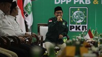 Cak Imin menyampaikan pendapatnya dalam pertemuan dengan Yusril Ihza Mahendra.