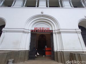 Berwisata Sambil Belajar di Museum Pos Indonesia Bandung