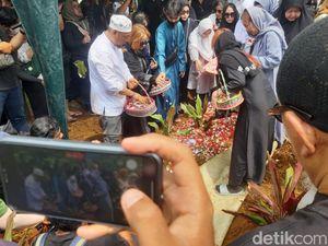 Alasan Nani Wijaya Batal Dimakamkan Satu Liang Lahat dengan Suami atau Sukma Ayu