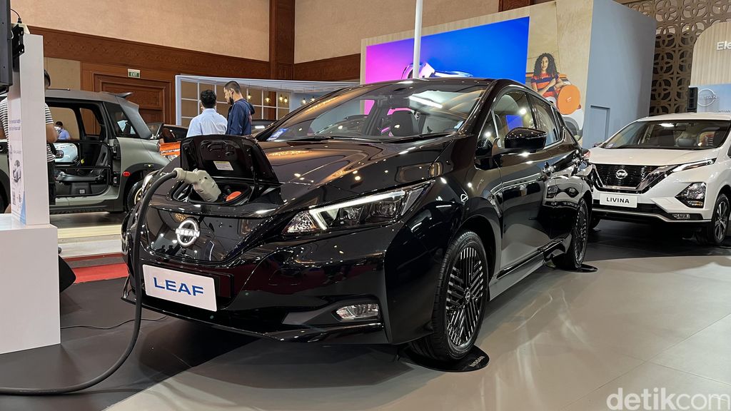 Nissan Leaf di Pameran JAW 2023