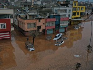 Nestapa Korban Gempa Turki Diterjang Banjir hingga Jatuh Korban Jiwa