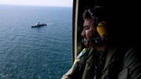 Dalam latihan Angkatan Laut gabungan itu, kapal-kapal ketiga negara akan melakukan manuver gabungan dan melakukan tembakan artileri pada siang dan malam hari.