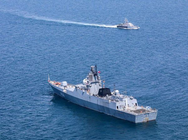 Potret Rusia, China dan Iran Latihan Militer Bareng di Laut Arab