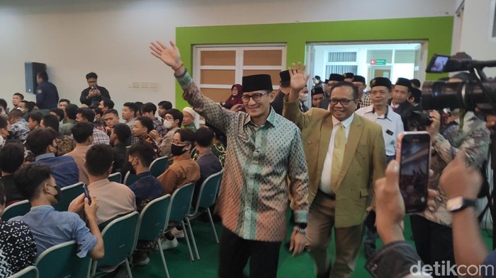 Sandiaga Uno saat hadir di kampus Unissula Semarang untuk memberikan kuliah umum, Kamis (16/3/2023).
