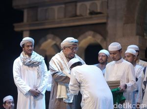 Senangnya Santri Surabaya Pulang ke Kampung Halaman Jelang Ramadan