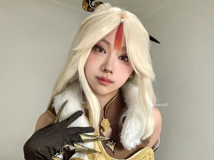 5 Potret Shey Lansame yang Ogah Bikin Konten Gravure