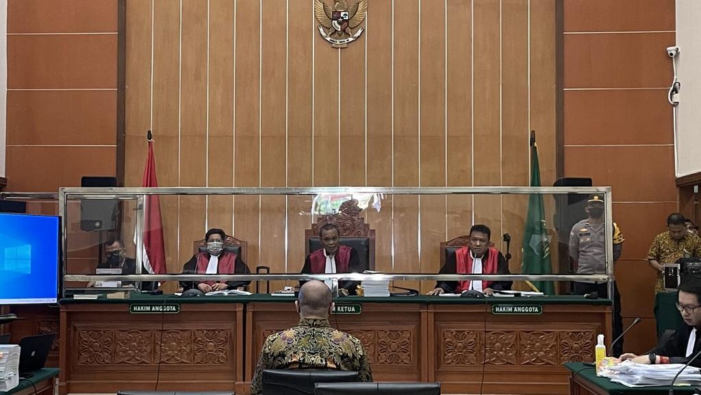Hakim Tanya Apakah Merasa Bersalah, Irjen Teddy Jawab: Sama Sekali Tidak