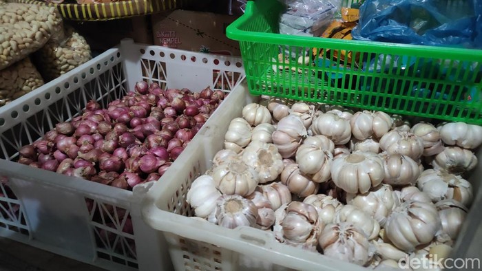 Suasana di Pasar Bendungan, Wates, Kulon Progo, Kamis (16/3/2023).