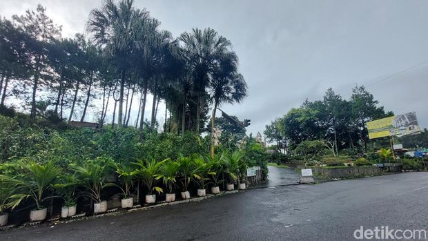 Suasana terkini Kampung Gajah di Bandung Barat.