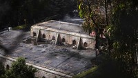 Selain menewaskan 11 penambang, ledakan juga mengakibatkan 10 penambang terperangkap.