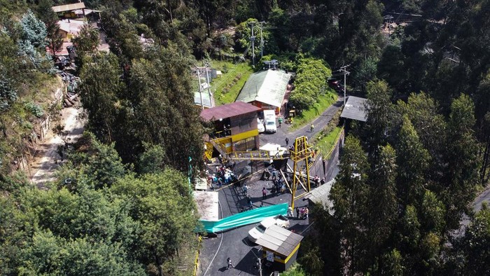 Tambang Batu Bara Meledak Tewaskan 11 Orang di Kolombia Tambang batu bara meledak di Sutatausa, Cundinamarca, Kolombia, Rabu (15/3) waktu setempat. Sebanyak 11 penambang tewas akibat ledakan tersebut.