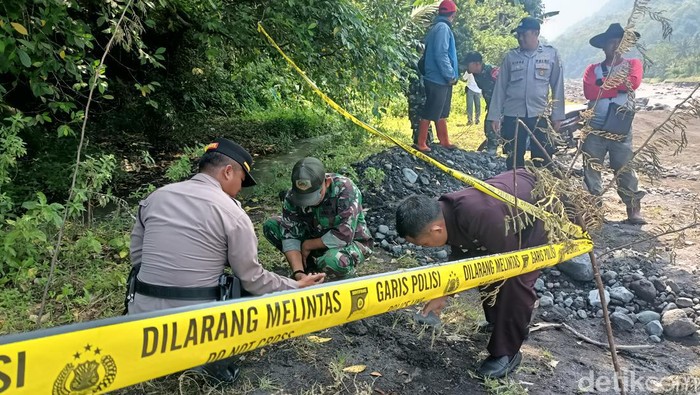 Tanah Bergoyang di Lumajang