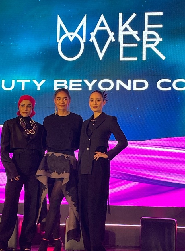 Wanita yang terpilih sebagai ikon dari Beyond Transformation oleh Make Over bersama Adinia Wirasti dan Aghnia Punjabi tersebut mengaku ketika itu tidak melakukan perawatan khusus untuk mengatasi jerawat. Kulitnya justru membaik setelah ia akhirnya menerima kondisinya.Foto: Rahmi Anjani/Wolipop