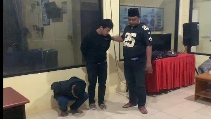 2 pria ditangkap BNNK Polman usai kedapatan membawa sabu.