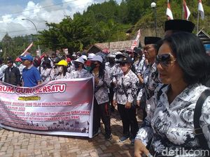 Guru di Mamasa Unjuk Rasa Tuntut Tunjangan, Disdik: Belum Ada Dana dari Pusat