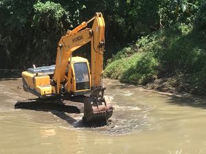 Terancam Ambles bersama Rumah Warga, Bibir Sungai Montabaru Diperbaiki