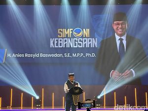 Orasi di Surabaya, Anies Baswedan Bersyukur Pemilu Sesuai Jadwal