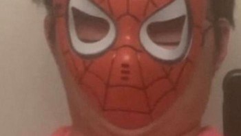 Kalau ini yang salah pemebelinya atau penjualnya? Foto: (Bored Panda).