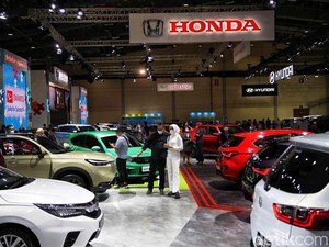 Ada PPN 12% dan Opsen, Penjualan Mobil Bisa Kolaps ke 500 Ribu/Tahun