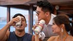 Boy William Saat Makan Bareng Ayu Ting Ting dan Kulineran di Luar Negeri