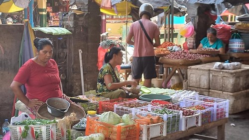Harga cabai rawit merah tembus Rp 70 ribu per kg di sejumlah pasar di Buleleng, jelang Ramadan.