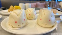 Ada juga pao bentuk kelinci di The Chinese National di Swissôtel Jakarta PIK Avenue. Isinya pasta pandan yang tak kalah enak.