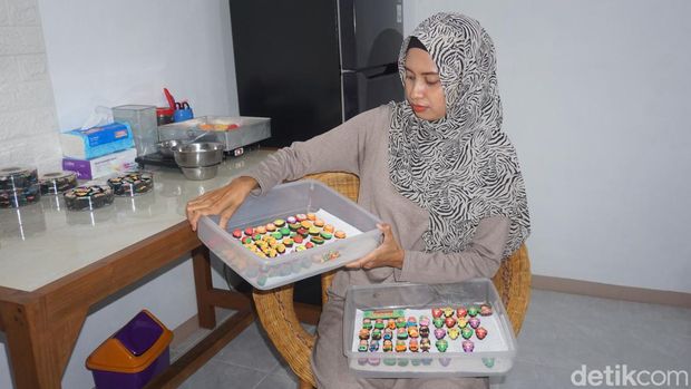 Cokelat karakter imut