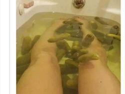 Deretan Foto Aneh yang Dibagikan Netizen Bikin Geleng-geleng