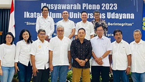 Mantan wali kota Denpasar Ida Bagus Rai Dharmawijaya Mantra terpilih menjadi Ketua Umum (Ketum) Ikatan Alumni Universitas Udayana (Ikayana).