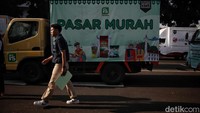 Selain itu nantinya mobil pasar murah ini akan disebar di setiap kelurahan Jakarta Utara.  