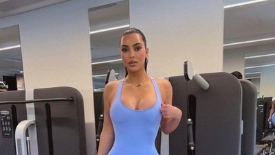 Resep Body Goals Kim Kardashian, Ibu 4 Anak yang Hobi Angkat Beban