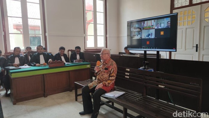Saksi ahli bidang hukum administrasi negara Prof Laica Marzuki