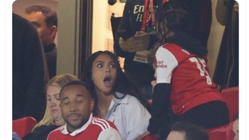 Bahkan Kim Kardashian terkejut Arsenal dilibas Sporting. Foto: Twitter
