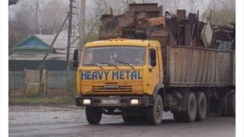 Definisi heavy metal yang sesungguhnya. Foto: trueiguess_