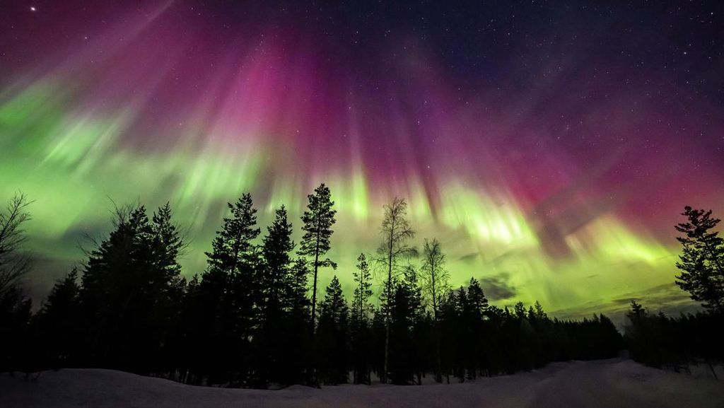 Mengenal Aurora, Cahaya Kutub yang Bersinar Indah