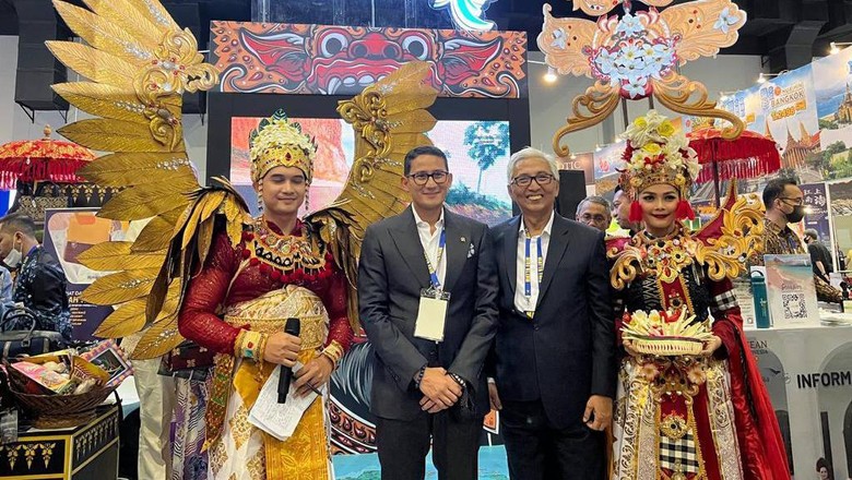Menparekraf Sandiaga Uno Menparekraf Sandiaga Uno