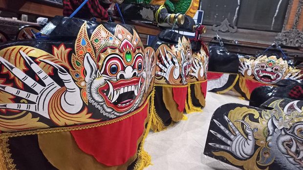 Okokan,salah satu alat musik atau sumber bunyi-bunyian yang dipakai dalam tradisi Tektekan.