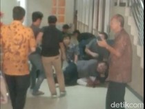 Rekaman CCTV Detik-detik Aksi Koboi Perampok Bank di Lampung