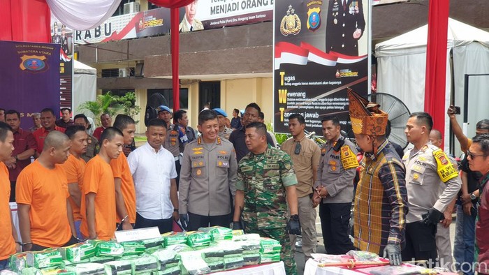 Pers rilis kasus pencurian di Medan. (Foto: Goklas Wisely)