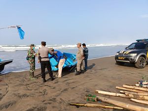 Hilang Terhantam Ombak, Nelayan Cianjur Ditemukan Tewas