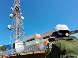 Potret Tower Mitratel yang Manfaatkan Panel Surya