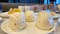 Ada juga kreasi dimsum menggemaskan. Ini pao kelinci isi pasta pandan.